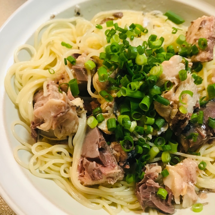 和えるだけ♫サバ缶とこんにゃく麺の冷製パスタ風